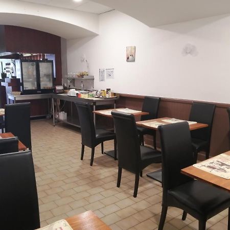 Hotel Le Palma Angoulême Екстериор снимка
